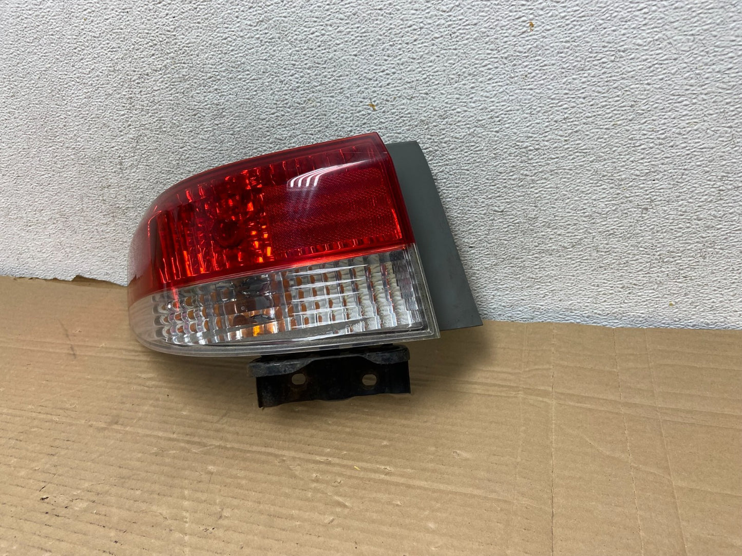2003 to 2004 Honda Accord Sedan Left Driver Lh Side Tail Light AG8933 DW2