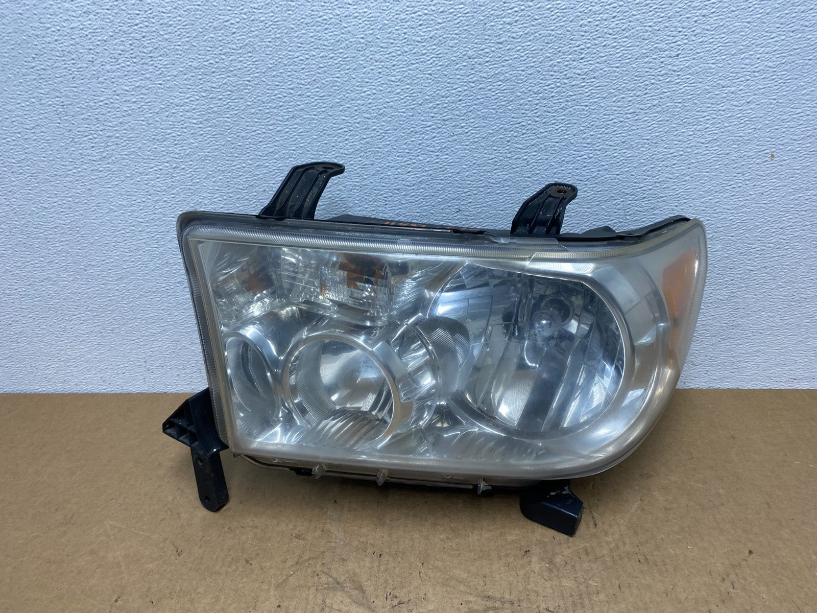 2007 to 2014 Toyota Sequoia Tundra Left Driver LH Headlight Halogen AC3006 DW0