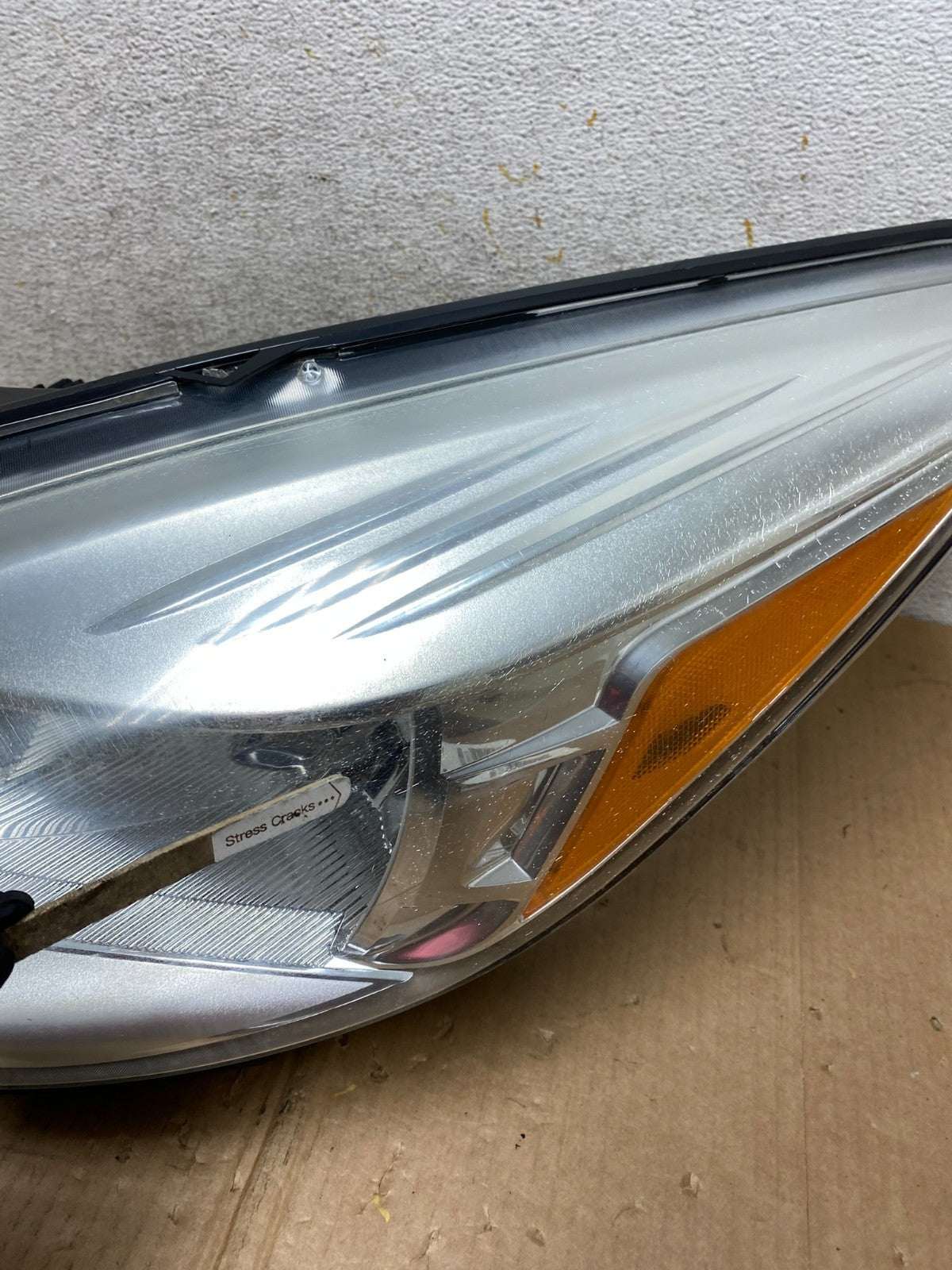 2013 - 2016 Ford Escape Headlight Left Driver Lh Side Halogen AI4755 DW4