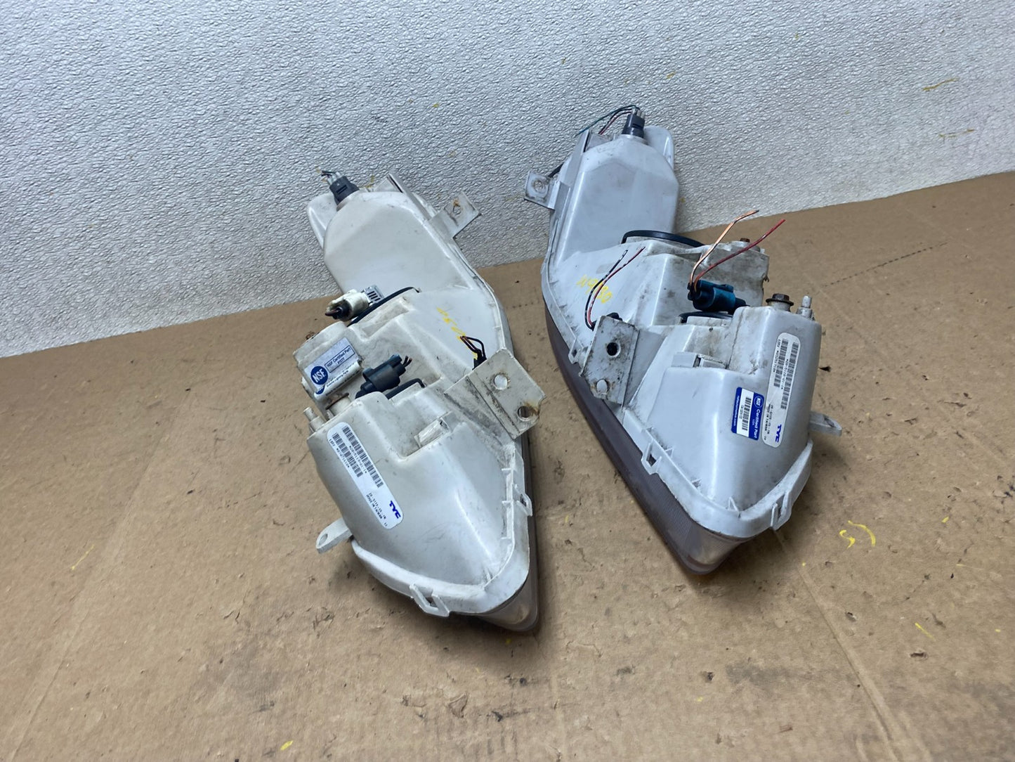 1998 to 2002 Honda Accord Left+Right Set Side Headlights W9030 DW12