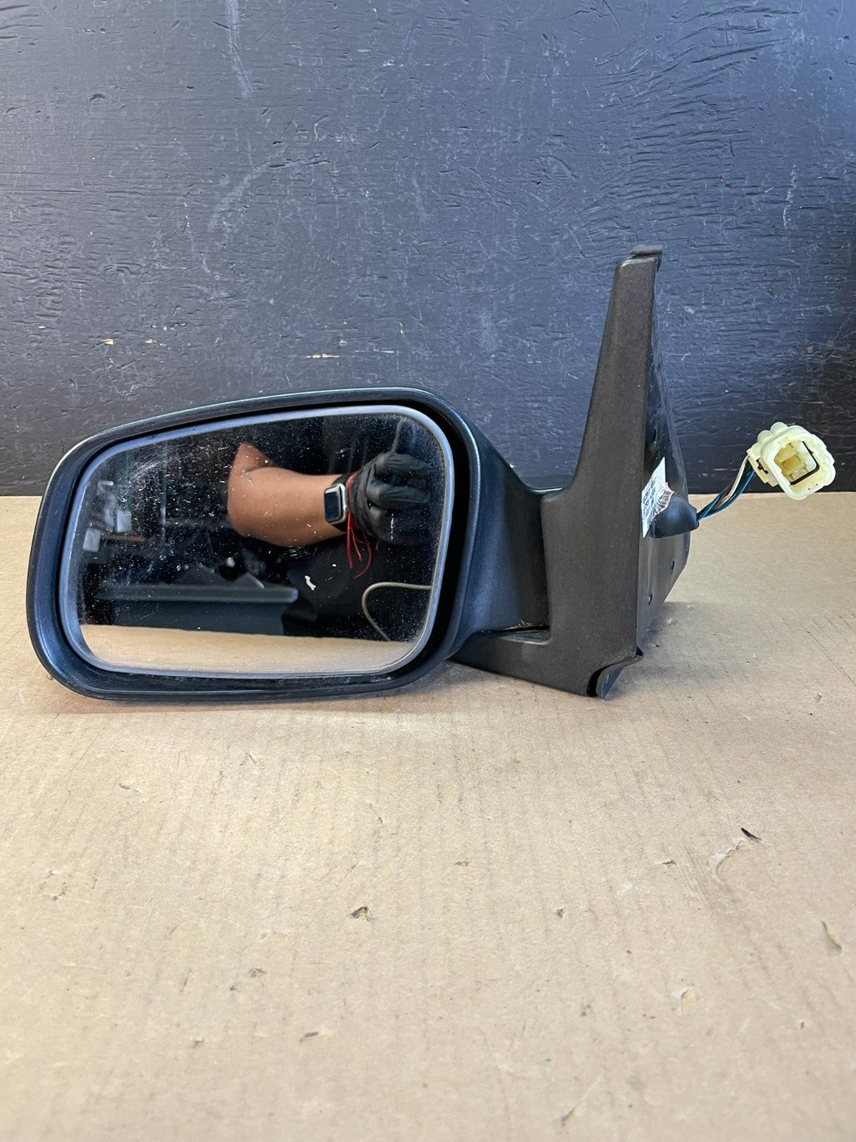 1999 to 2004 Land Rover Discovery 2 Left Driver Door Power Mirror ad5590 DG6