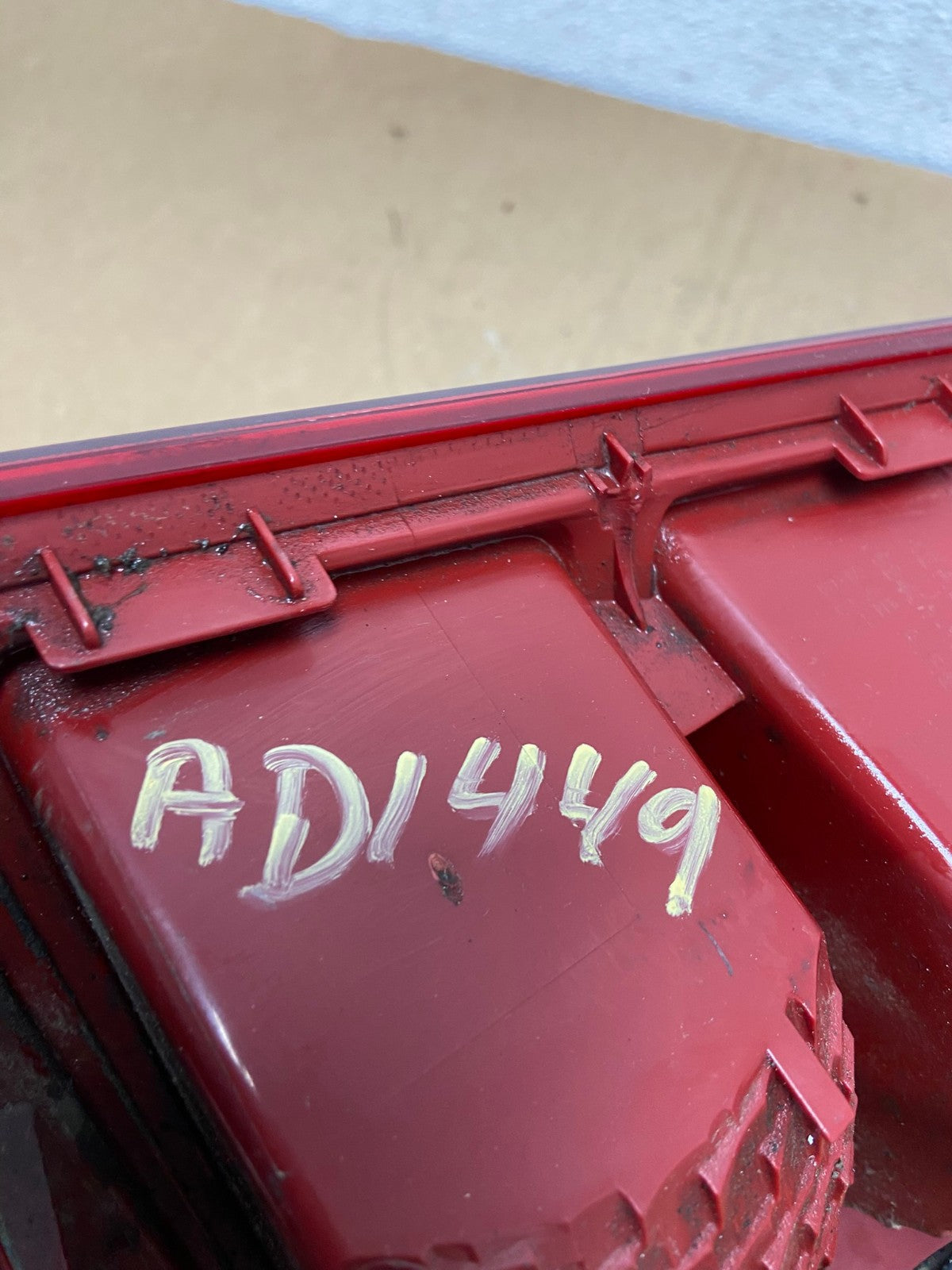 2007 2008 2009 2010 2011 2012 Kia Rondo Left Driver LH Tail Light AD1449 LK7