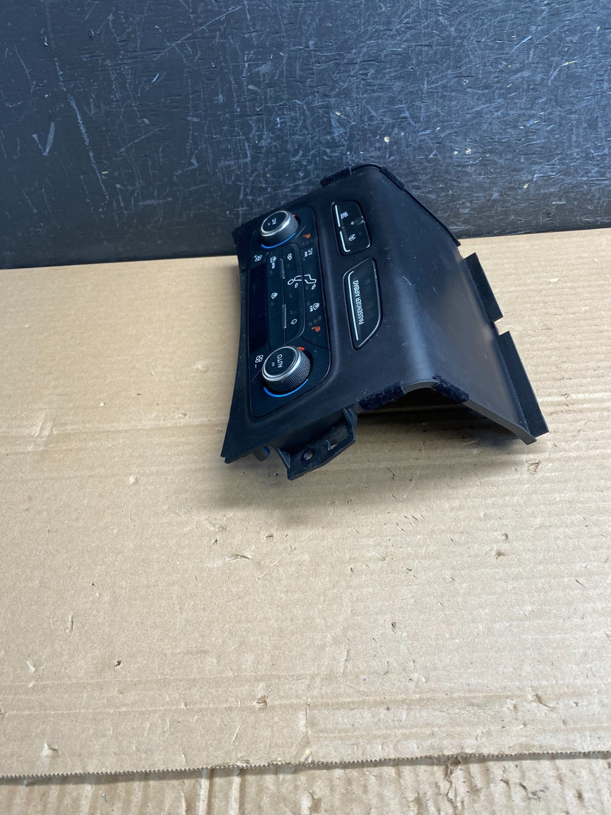 2016 - 2019 Ford Escape Ac Heater Climate Control Temperature ag0158 DG1