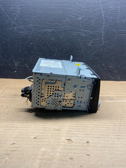 2011 to 2014 Kia Sedona Radio Stereo Receiver AM FM CD Player Sirius AE2536 DG2