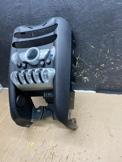 2008 to 2010 Mini Cooper Center Dash Climate Window Control OEM AB5509 DG1