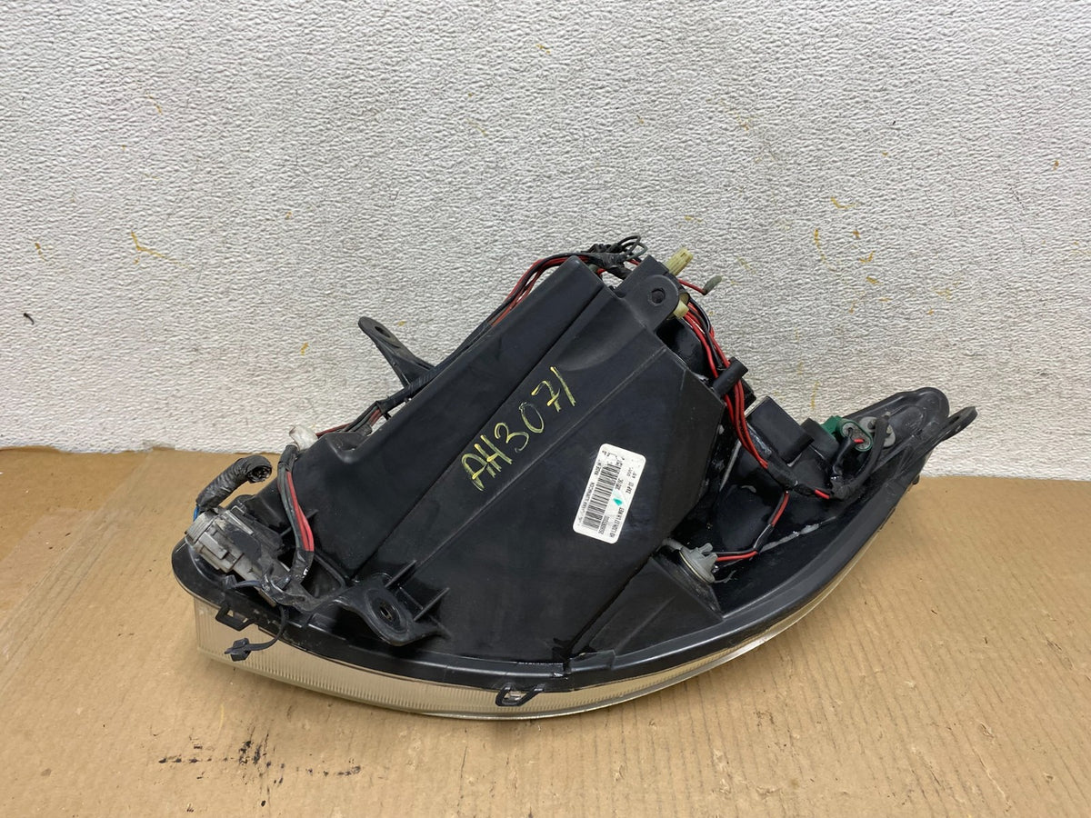 2007-2009 Nissan Sentra Halogen Left Driver LH Side Headlight AH3071 DW5
