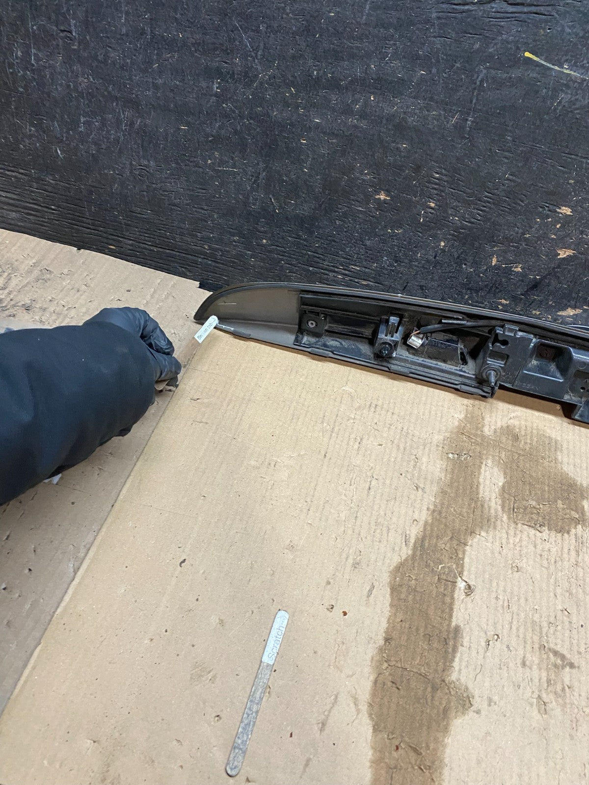 2011-2014 Nissan Juke Rear Trunk Tailgate Liftgate Emblem Panel X3370 DG10