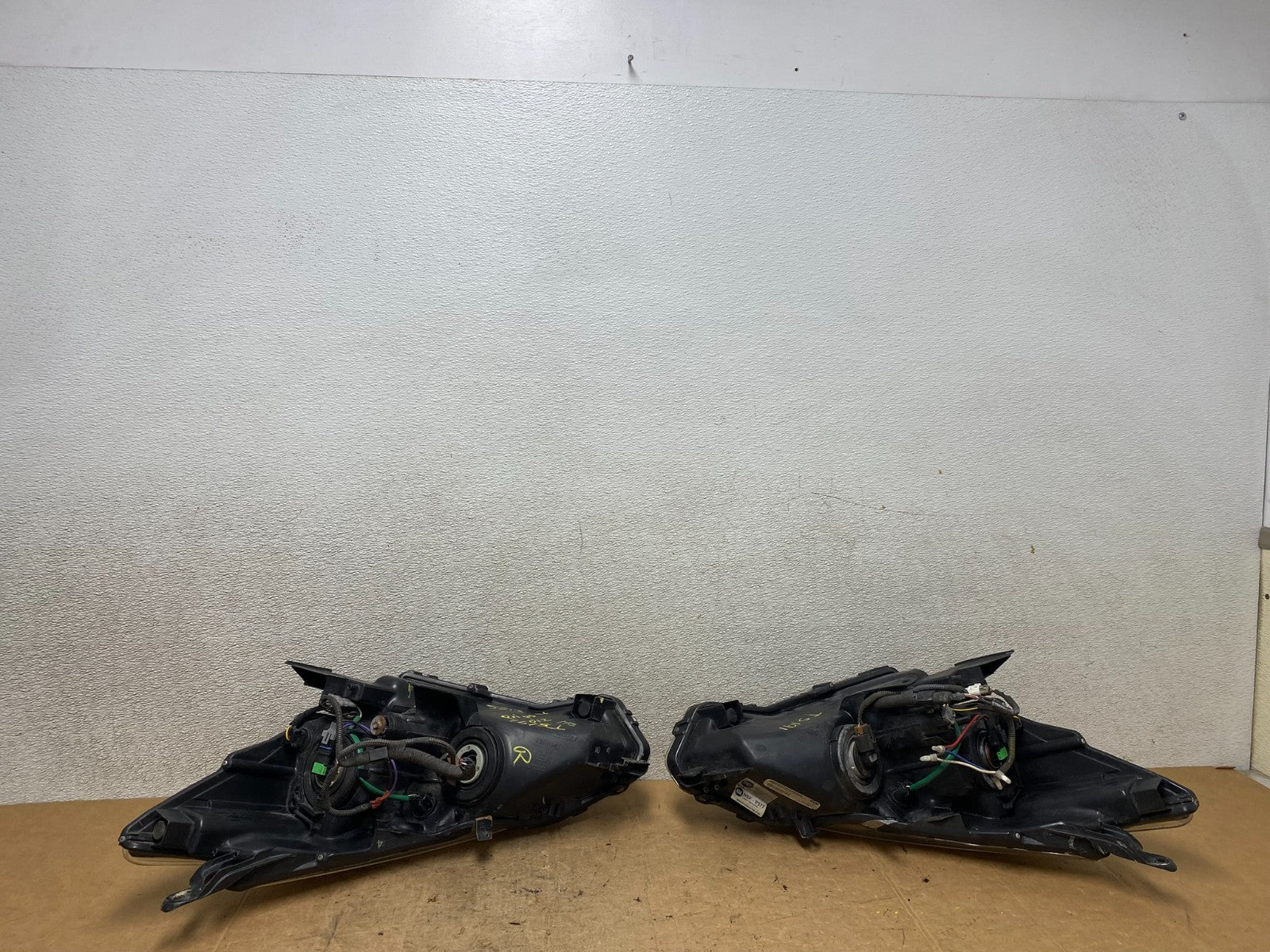 2012 2013 2014 Toyota Prius V Left+Right Side Halogen Headlights T5191 DW12