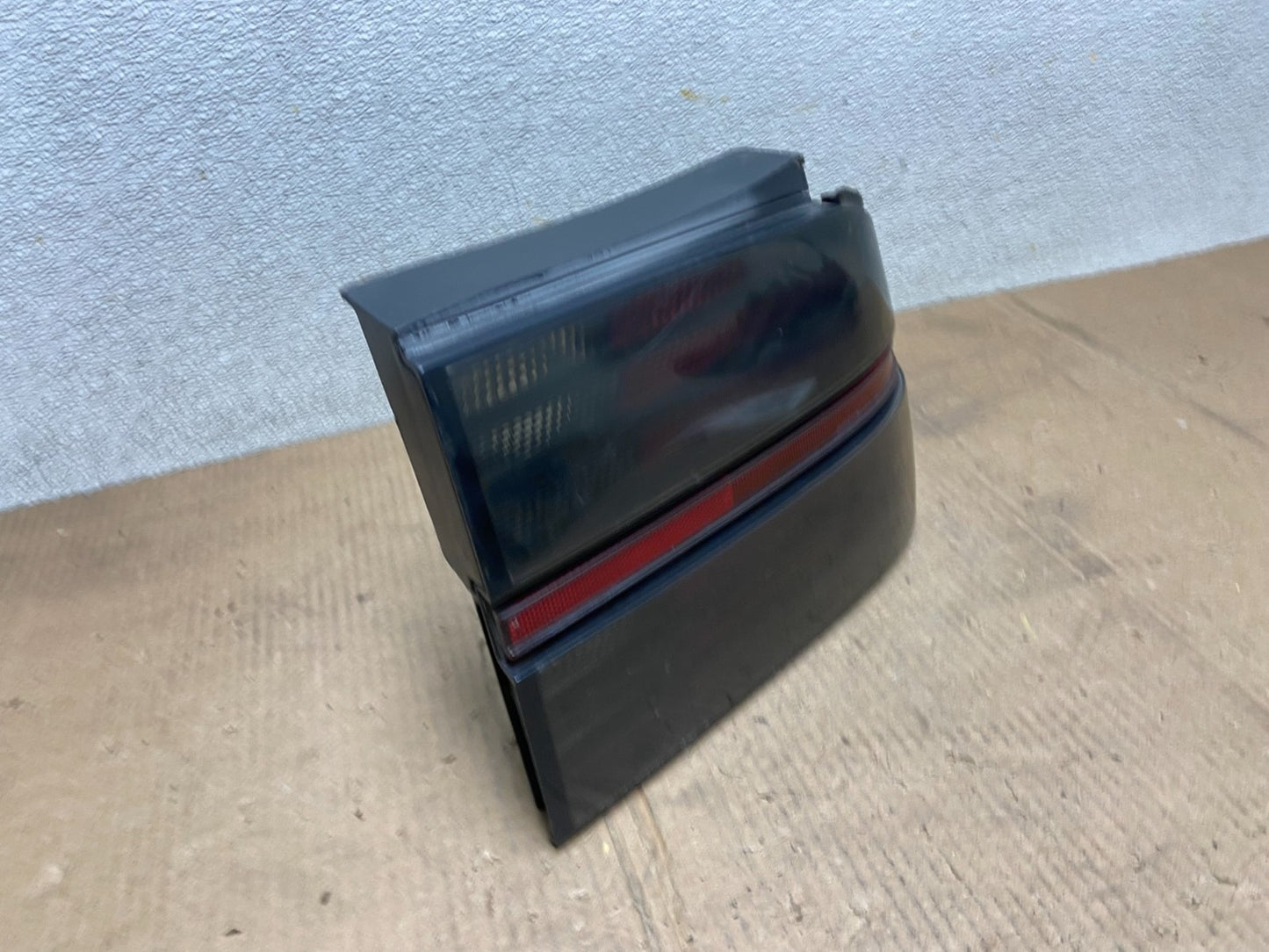 1989 to 1996 Chevrolet Beretta Right Passenger Side Tail Light AA63972