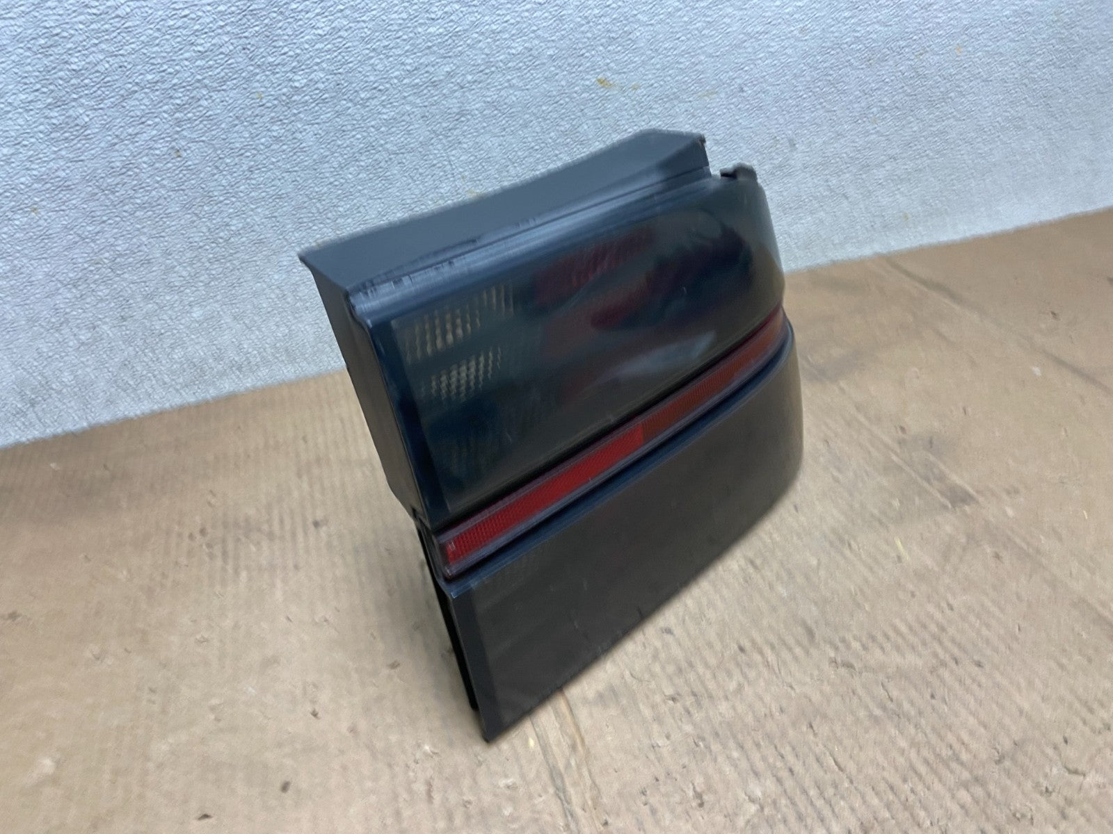 1989 to 1996 Chevrolet Beretta Right Passenger Side Tail Light AA63972