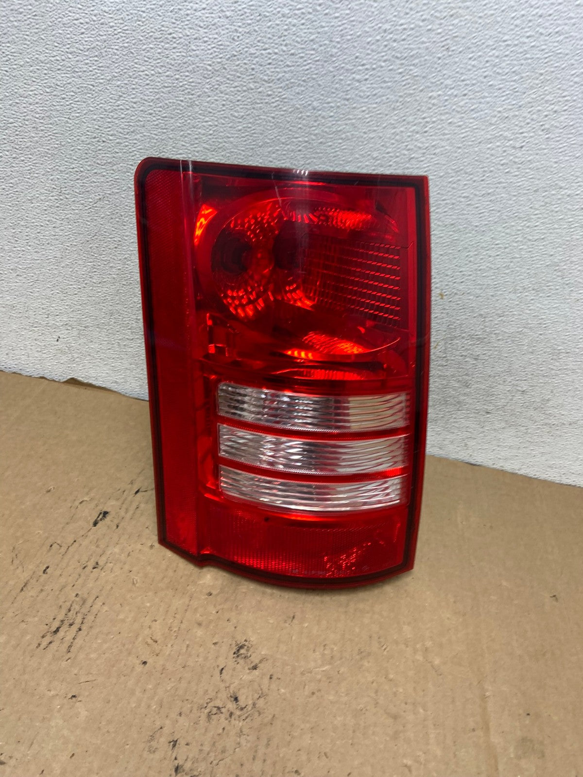 2008-2010 Chrysler Town and Country Left Driver Tail Light AG2088 LK0