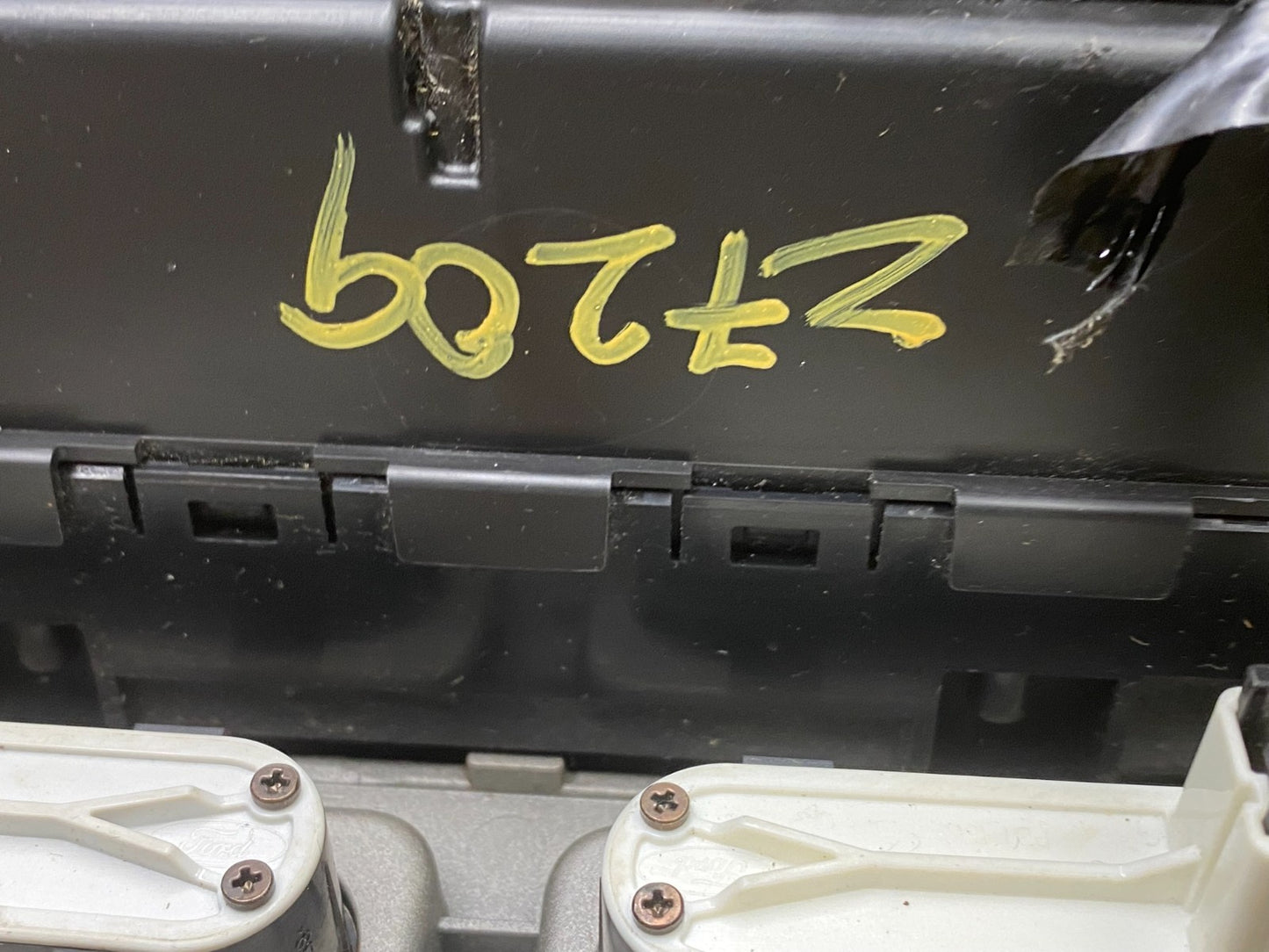 2008-2010 Lincoln MKX Temperature Climate Control Heat Seat Radio Bezel Z7209 DG8