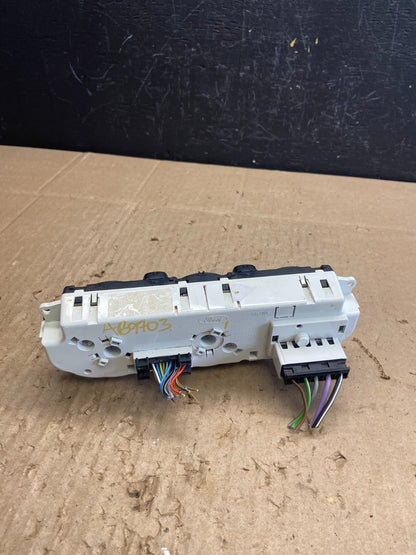2013 - 2014 Ford Focus Ac Heater Climate Control Temperature Oem AB9703 DG3