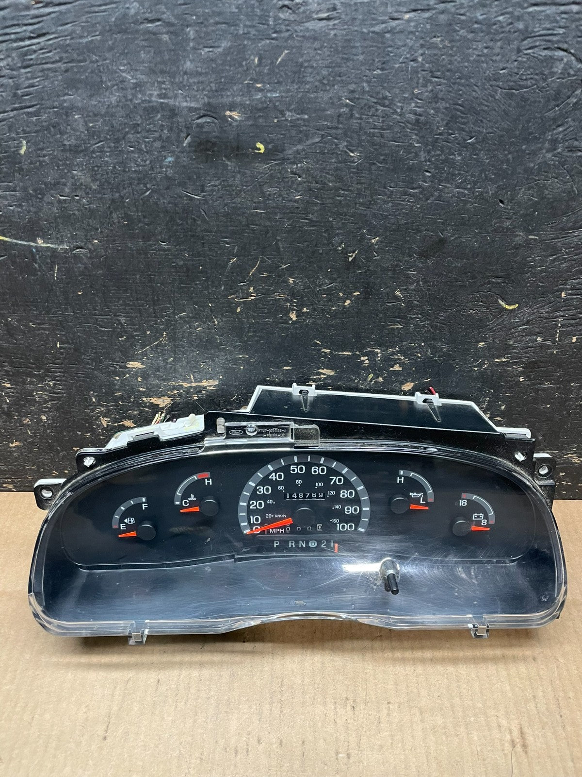 2001-2002 Ford Econoline E250 E350 Van Speedometer Instrument Cluster aa9271 DG0
