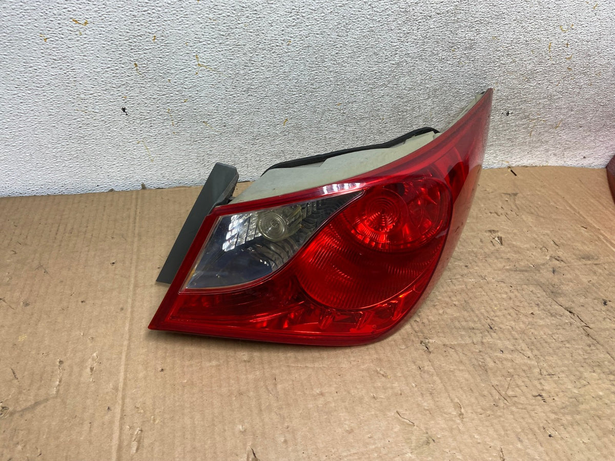 2011 2012 2013 Hyundai Sonata Right Passenger RH Tail Light AI8029 LK2