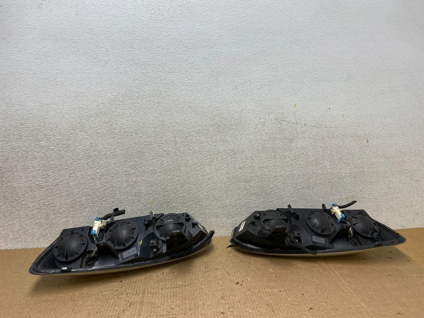 2004 to 2007 Chevrolet Malibu Left+Right Set Headlights W5304 DW12