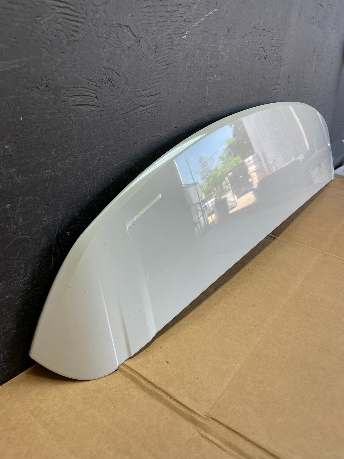 2016 to 2024 AUDI Q7 Rear Tailgate Spoiler W/ 3RD Third Brake Light OE ae0775 DG2