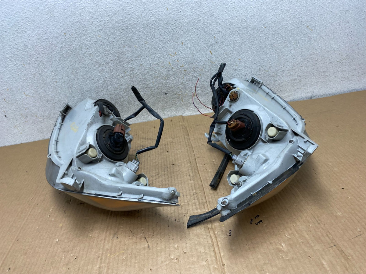 2002 2003 2004 Toyota Camry Left+Right Set Side Halogen Headlights AI6664 DW10