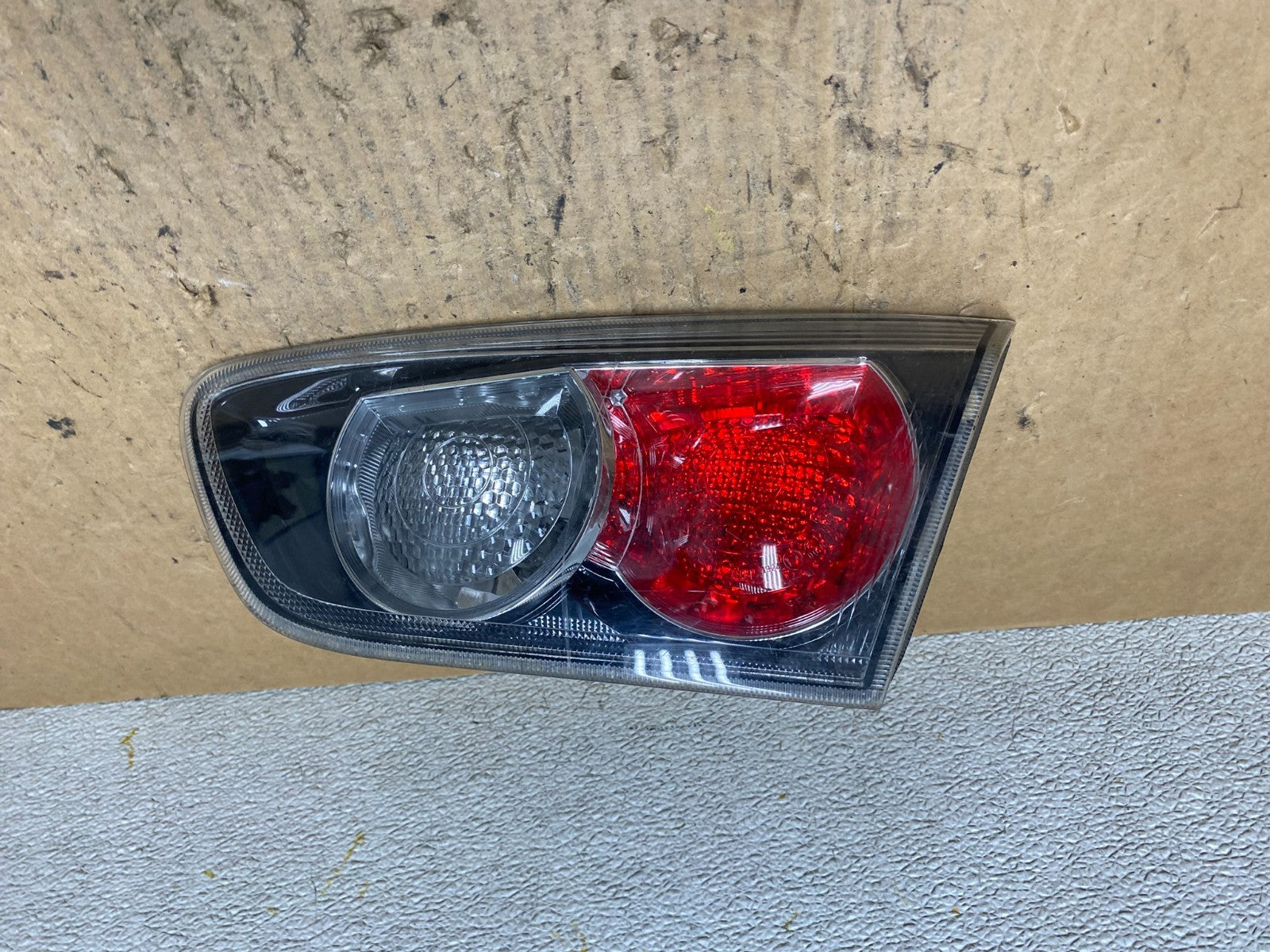 2008-2015 Mitsubishi Lancer Evo 10 X Right Passenger Inner Tail Light Q7725 DW0