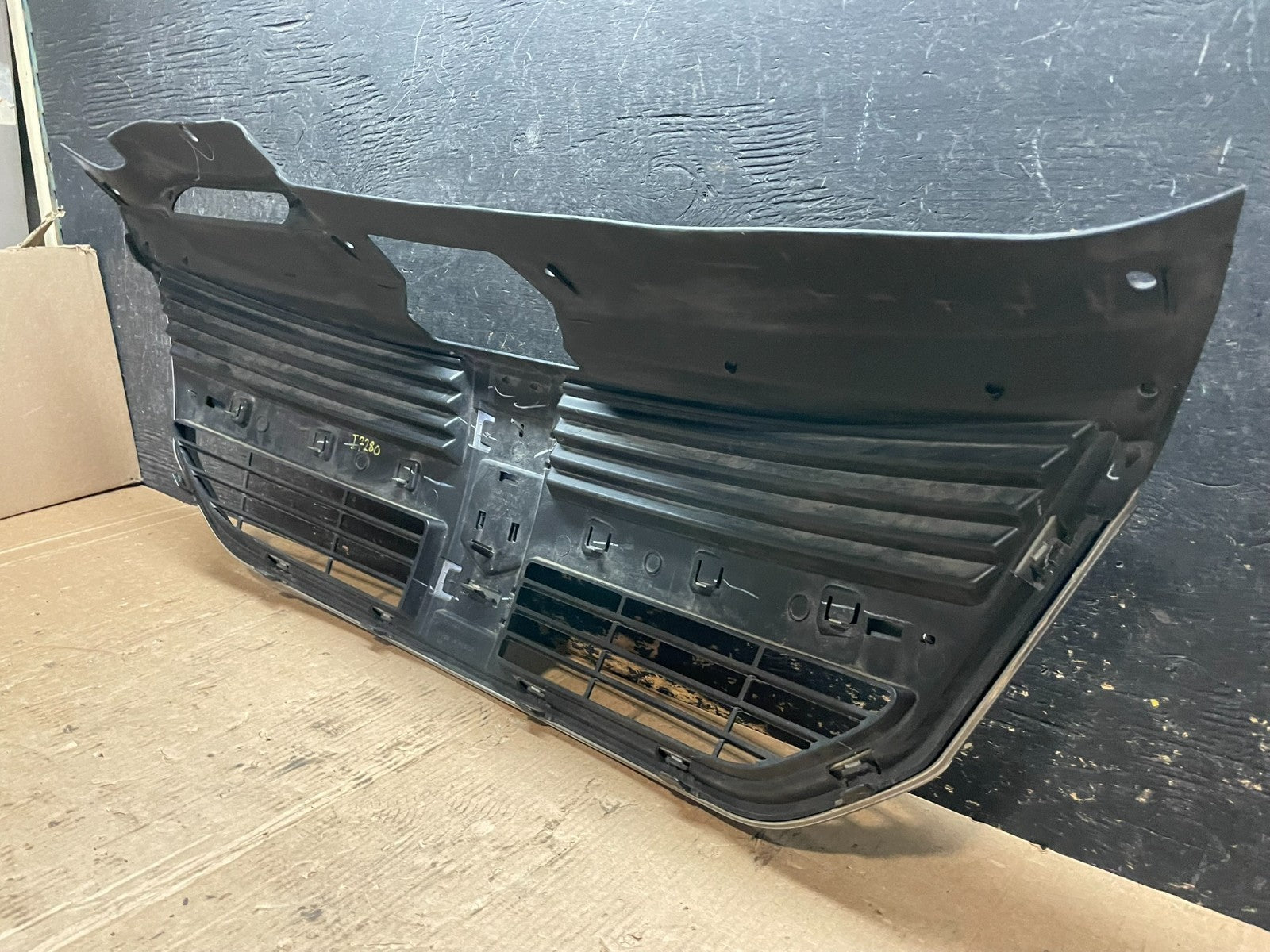 2009 to 2010 Dodge Journey Chrome Front Upper Grill Grille OEM z5960  DG6