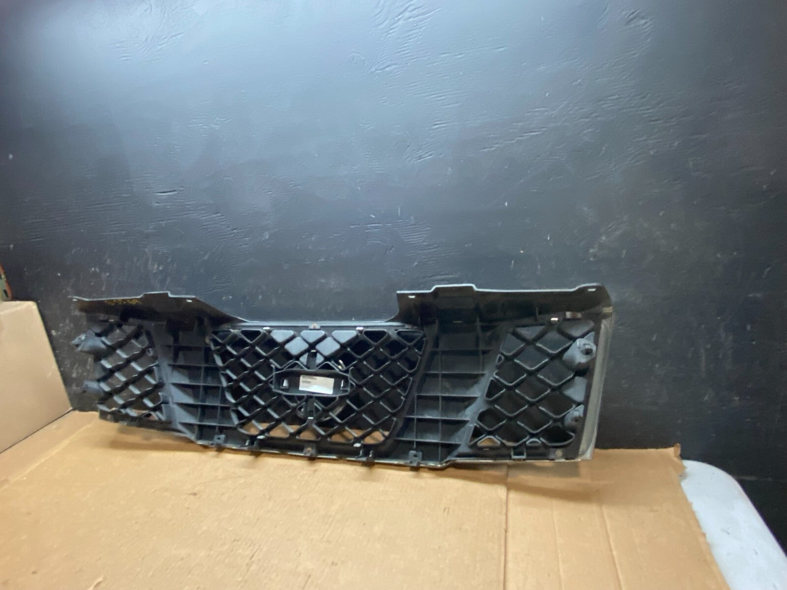 2005 - 2007 Nissan Pathfinder Chrome Front Upper Grill Grille G5569 Aftermarket8