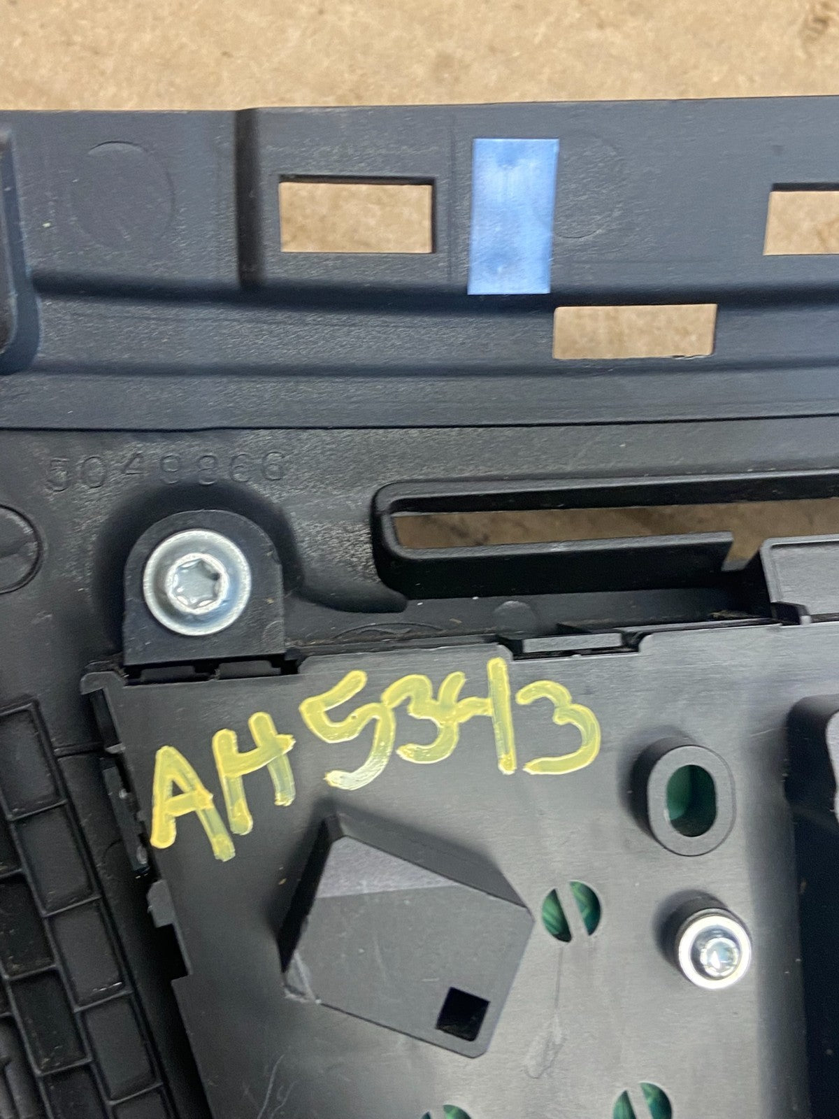 2013 2014 2015 2016 Ford Escape Dash Radio Control Panel Bezel ah5343 DG7