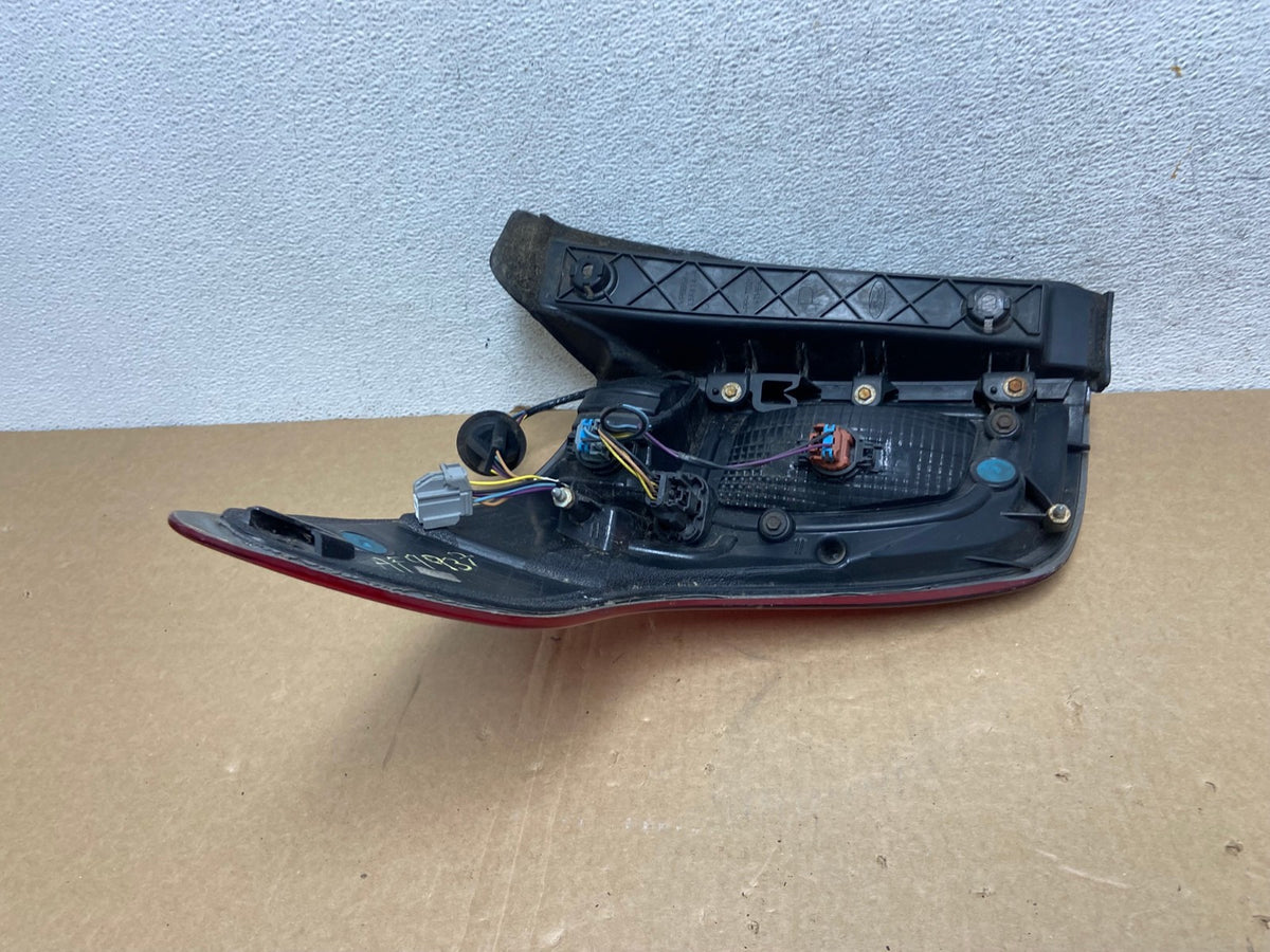 2011 2012 2013 2014 2015 Ford Explorer Right Passenger RH Tail light AF9937 LK6