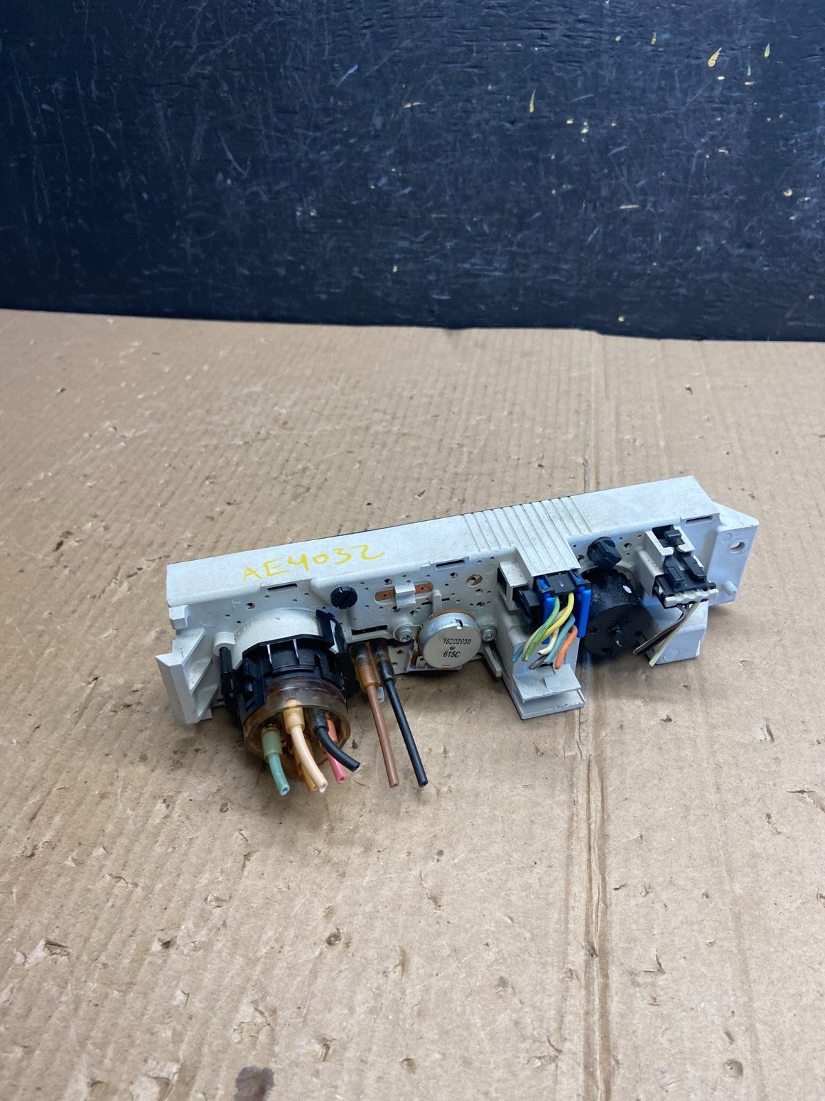 2001 - 2007 GMC Chevrolet Express 1500 Climate Control A/C AE4032 DG3