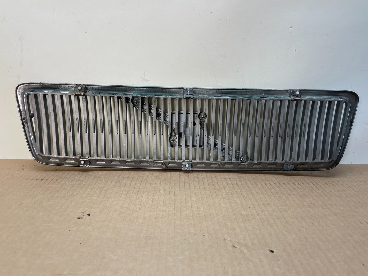 1998 1999 2000 Volvo S70 C70 V70 Front Upper Grill Grille aj1039 DG3