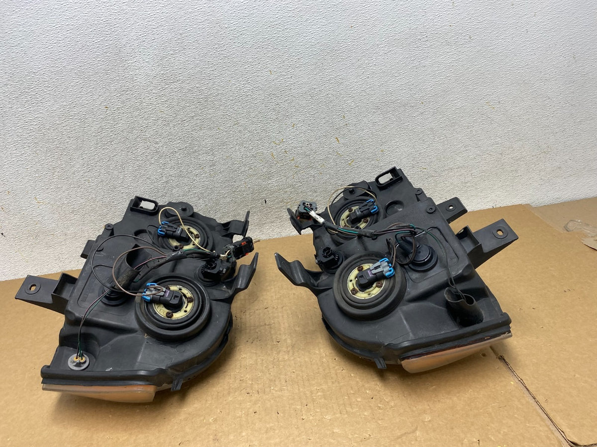 2005-2007 Jeep Grand Cherokee Left+Right Halogen Headlights AI3413 DW11