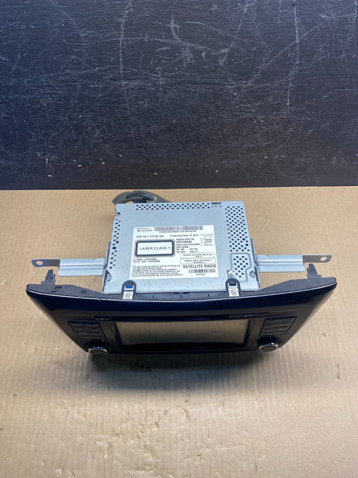 2014 to 2016 Nissan Rogue AM FM XM Radio CD Player Screen Receiver AG3831 DG3