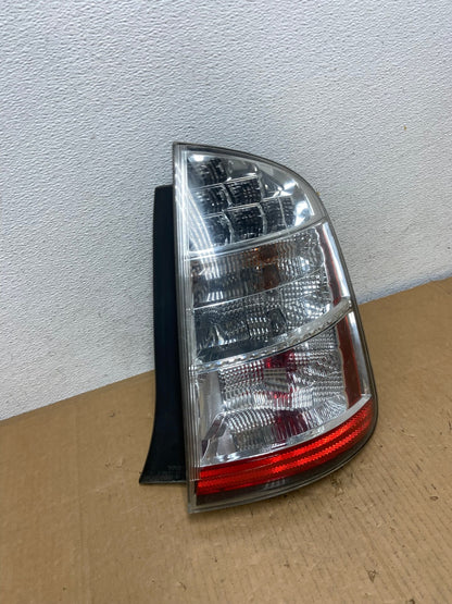 2006 to 2009 Toyota Prius Tail Light Right Passenger Side AD0851 LK2
