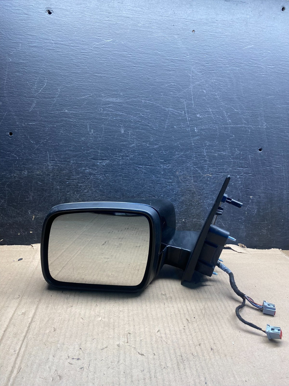 2011 to 2015 Land Rover LR2 Left Lh Side Door Power Mirror AJ0543 DG9