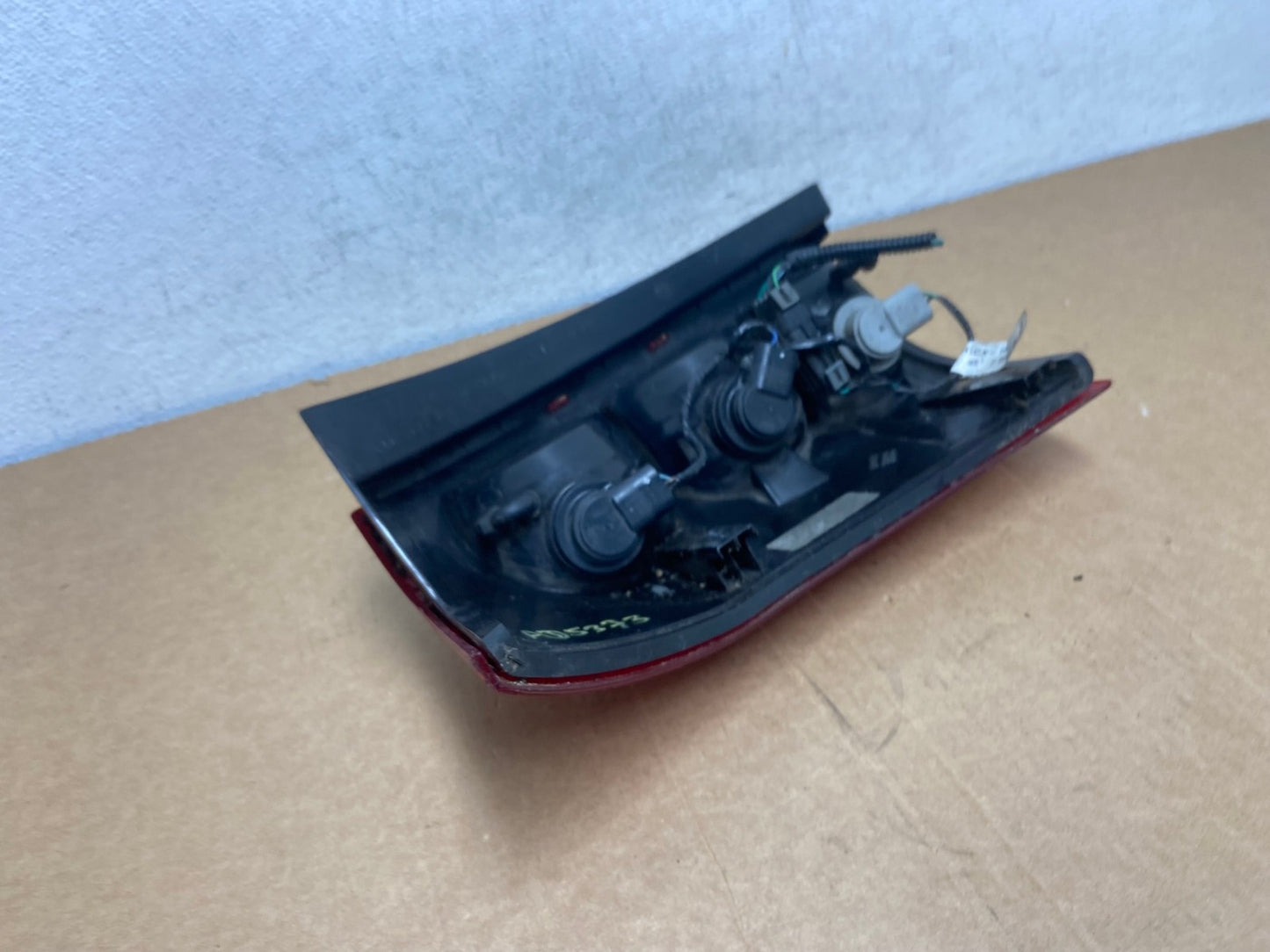 2004 to 2007 Saturn Vue Right Passenger Rh Side Tail Light AD5373 LK5