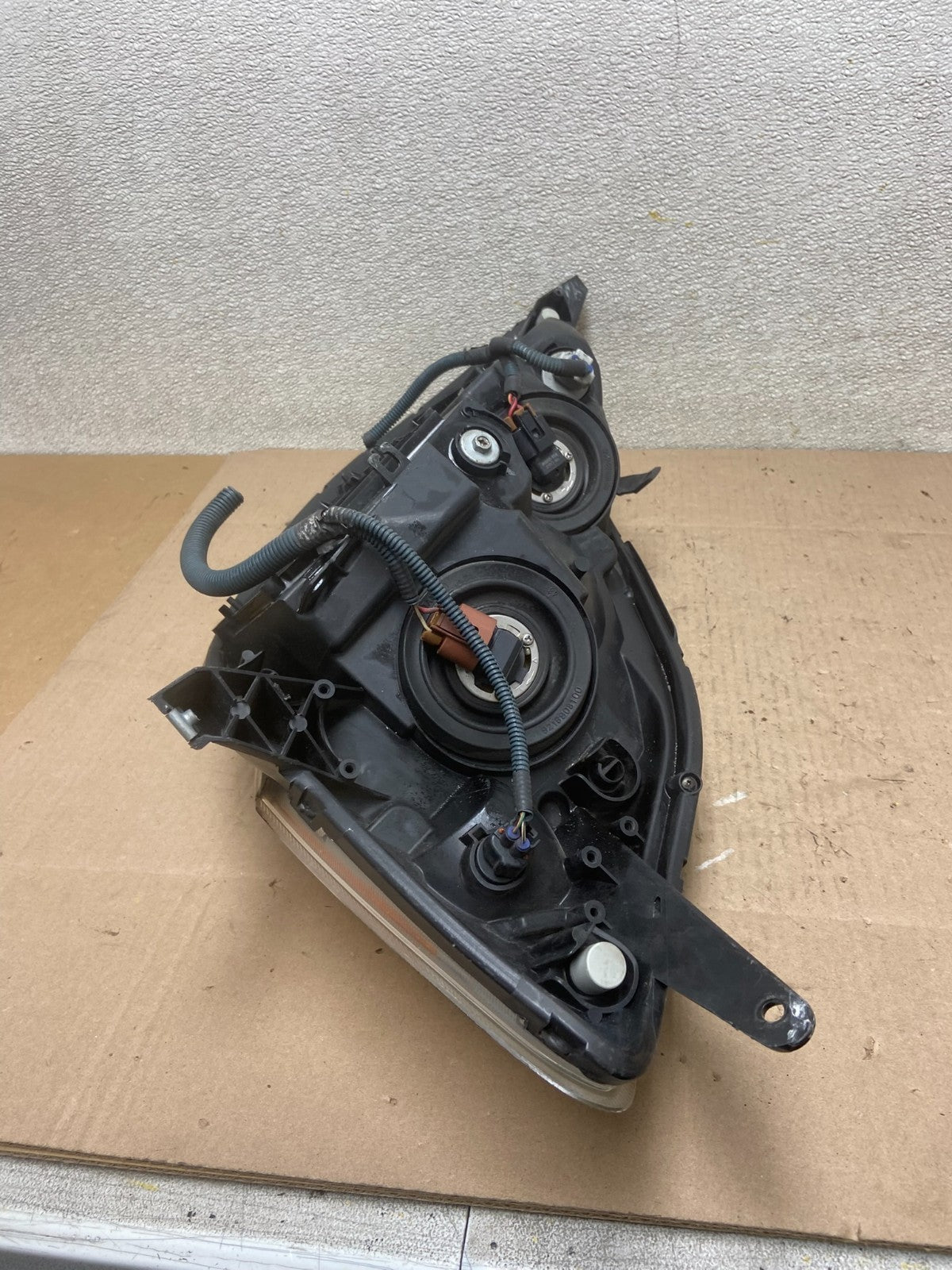 2006 to 2010 Toyota Sienna Right Passenger Rh Side Headlight Halogen AA1020 DW7