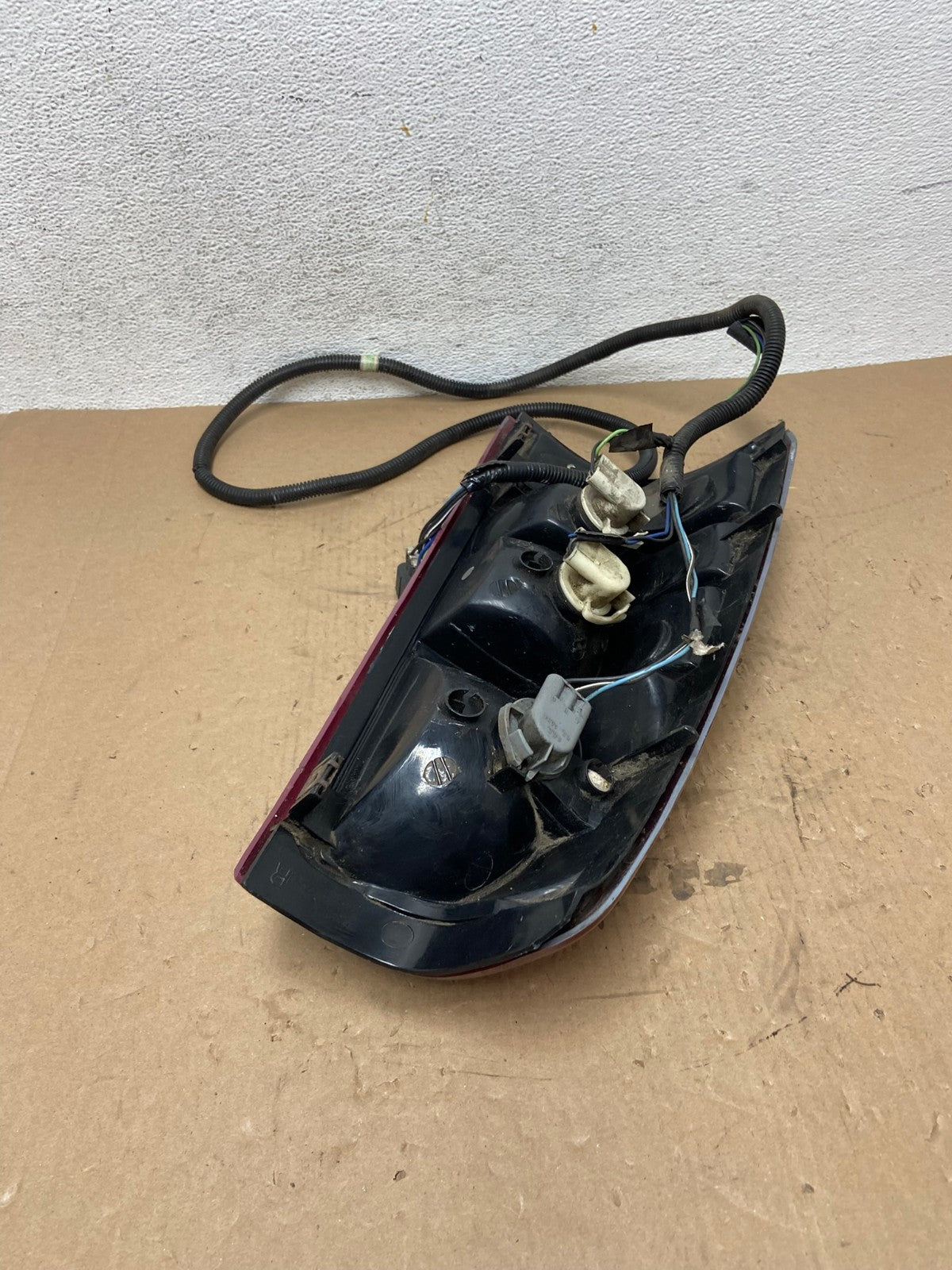 1999-2002 Chevrolet Silverado 1500 Right Passenger Side Tail Light AD7783 LK5