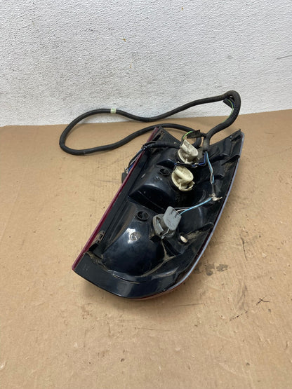 1999-2002 Chevrolet Silverado 1500 Right Passenger Side Tail Light AD7783 LK5