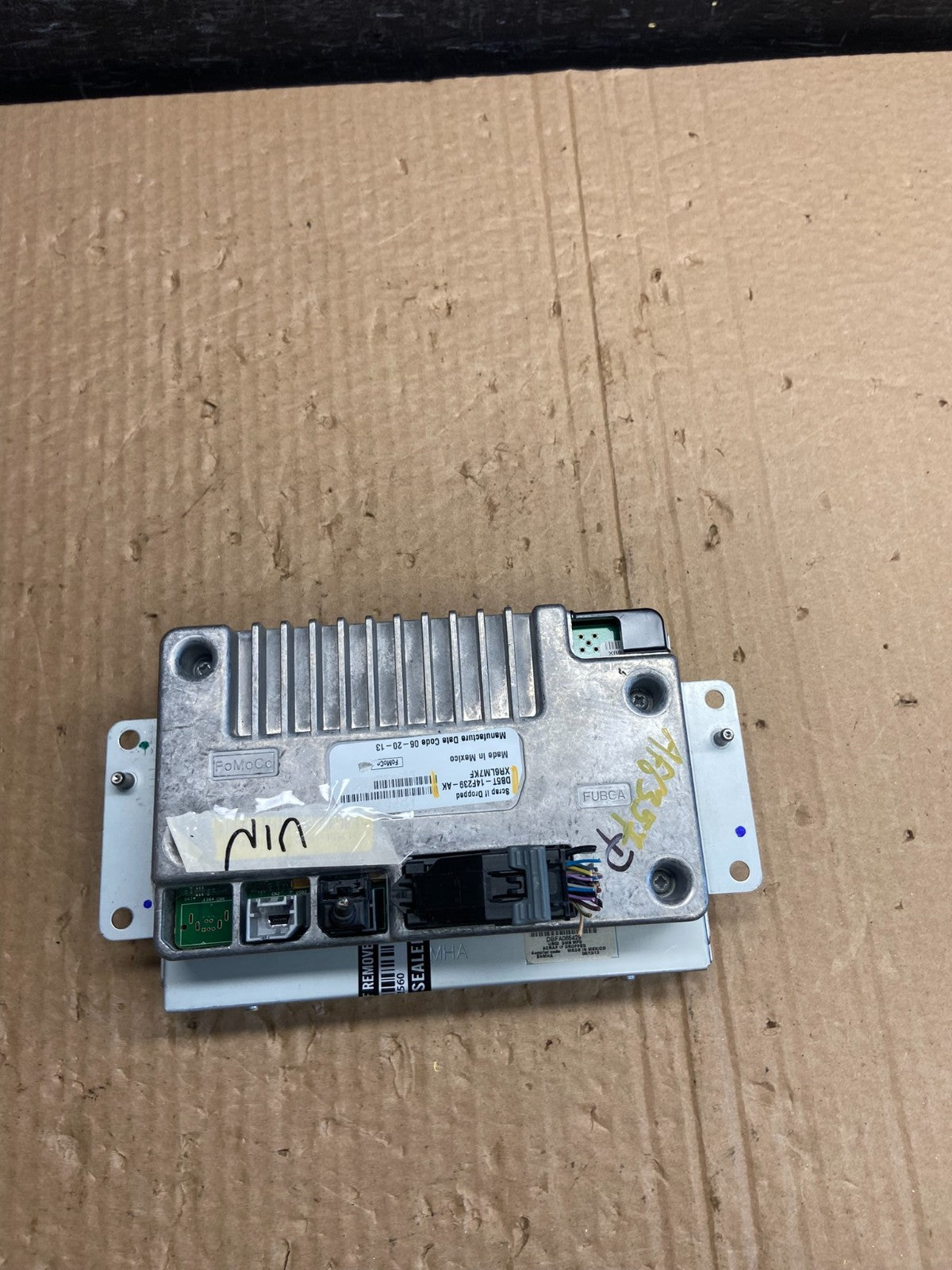 2012 to 2016 Ford Explorer Radio Information Display Screen af6357 DG4