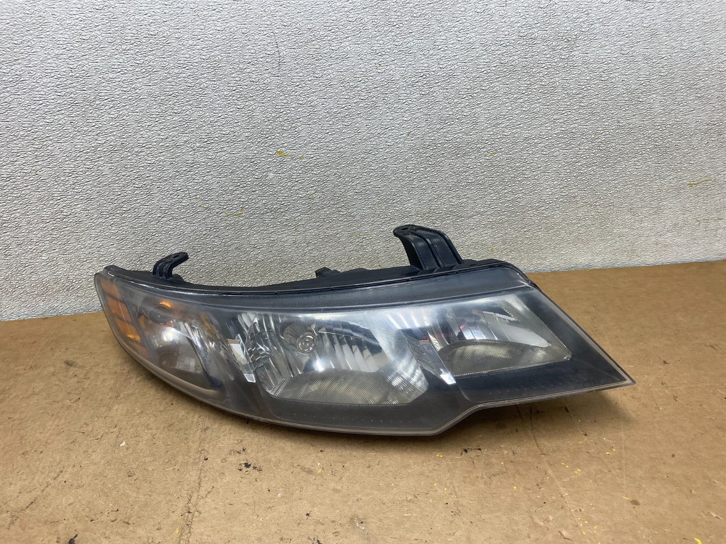 2010 to 2013 Kia Forte Koup Right Passenger RH Halogen Headlight OEM X6931 GD0