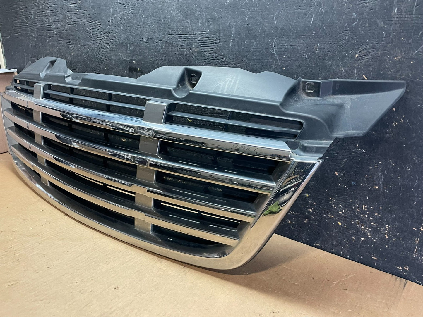 2009 to 2011 Freightliner Sprinter Front Upper Chrome Grill Grille aa2224 DG2