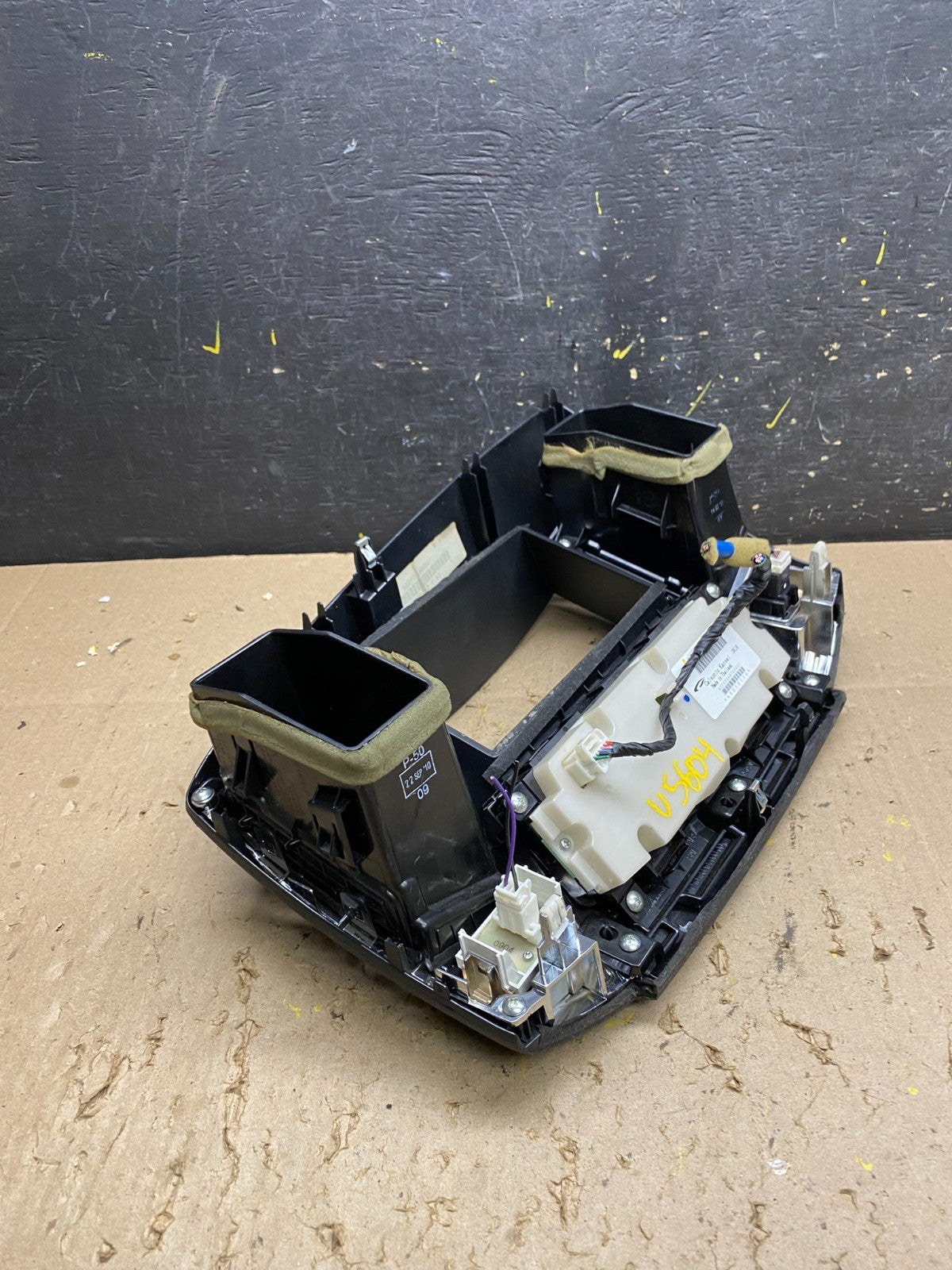 2009-2014 Nissan Maxima Center Console Climate Control Radio Bezel U5604 DG4