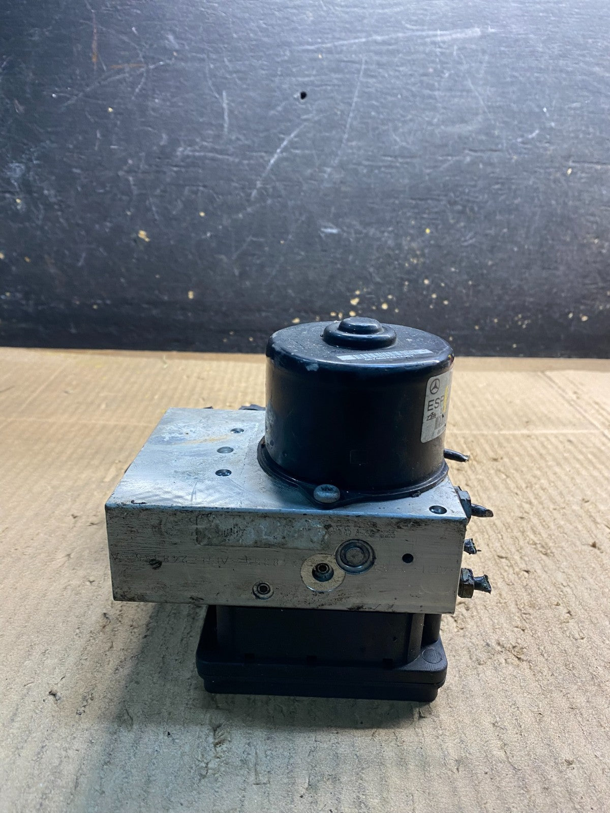 2005 to 2009 Mercedes W203 C230 CLK350 ABS Anti Lock Brake Pump Module Z0343 DG1