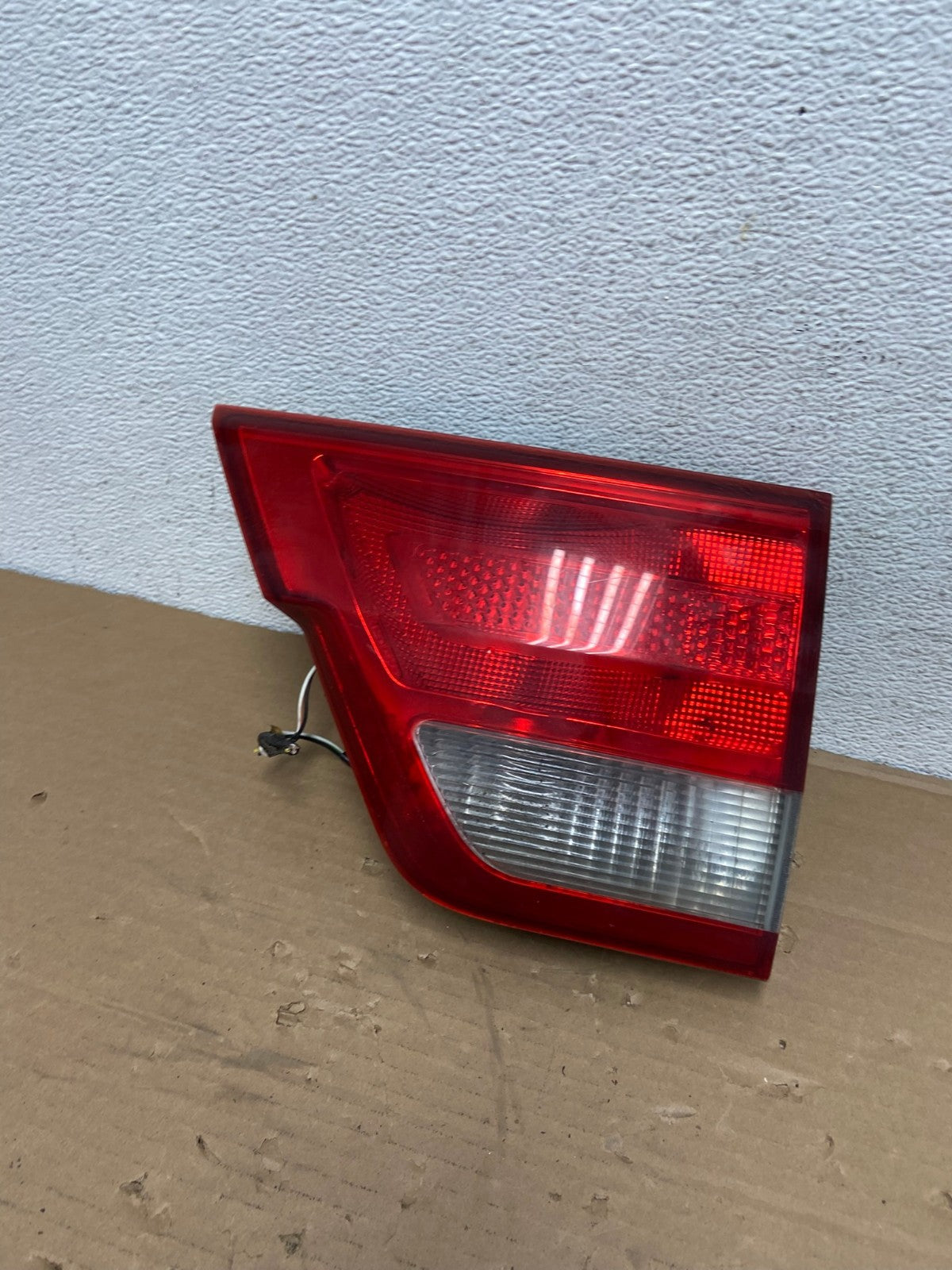 2011-2013 Jeep Grand Cherokee Right Passenger Rh Inner Tail Light AD4216 LK0