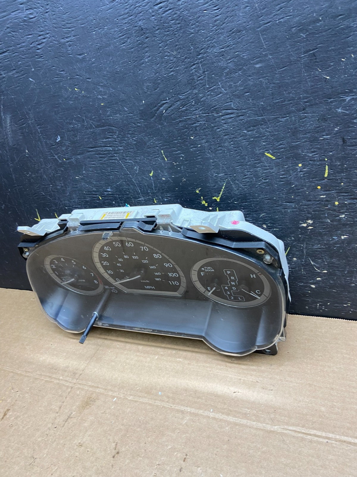 2004 2005 Toyota Sienna Speedometer Cluster Gauge W6544 DG2
