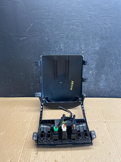 2003-2006 Kia Sorento Front Dash Radio Wiper Defrost Bezel Trim ad2245 DG3