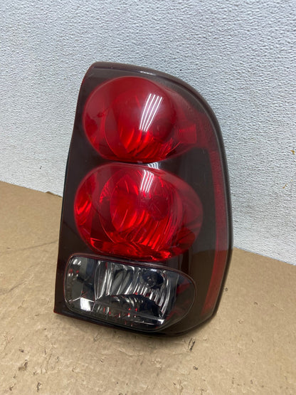 2002 to 2009 Chevrolet Trailblazer Right Passenger Rh Tail Light AG1100 LK0