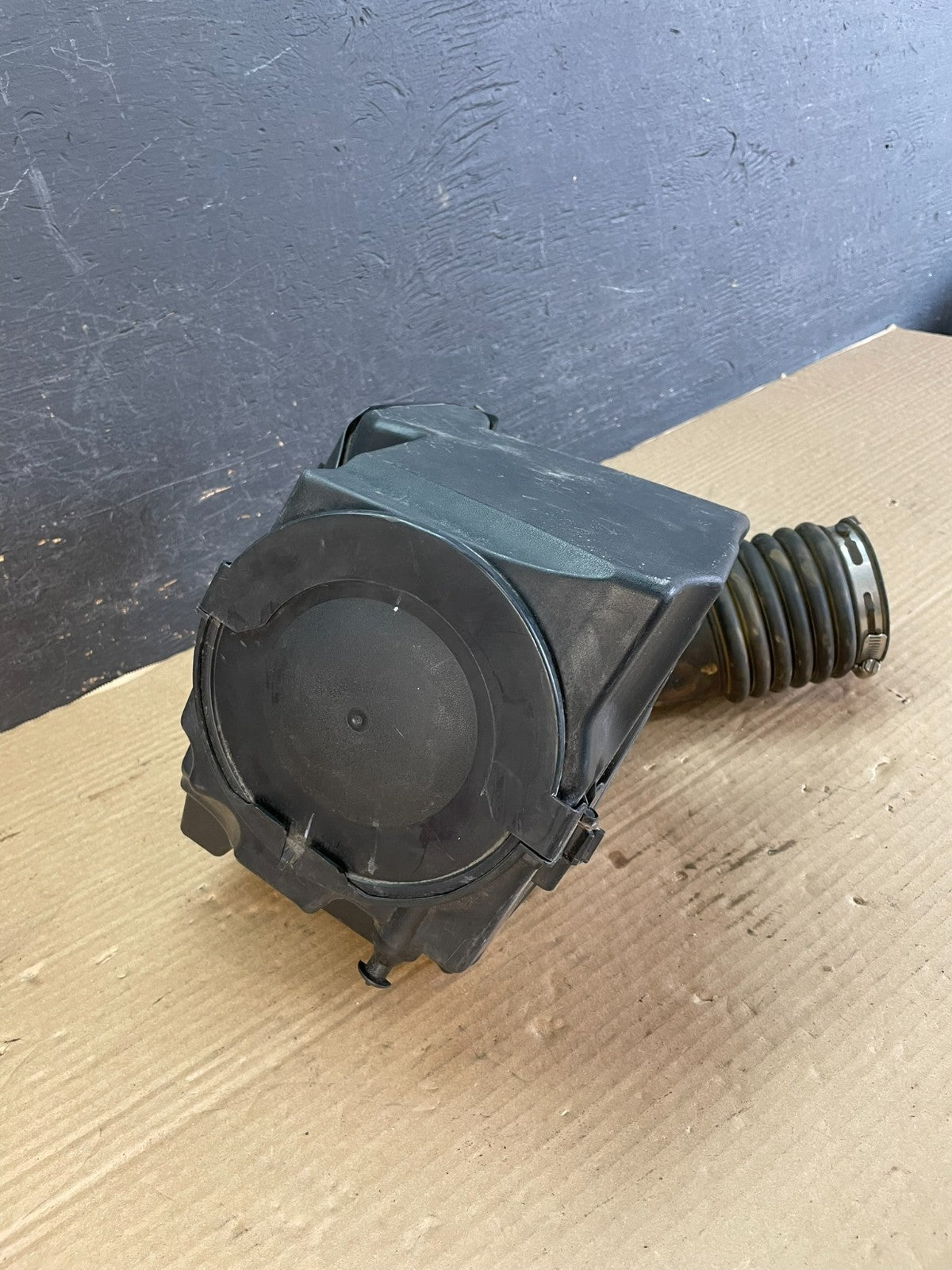 2013-2019 Ford Escape 2.0L Front Engine Filter Air Intake Box AF3428 DG1