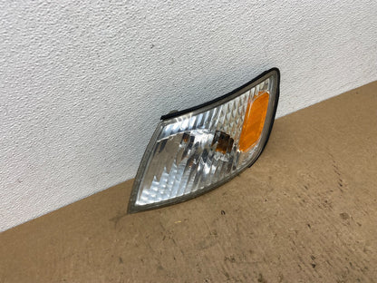2000 to 2001 Lexus ES300 Left Driver LH Side Turn Signal AC1631 DW2