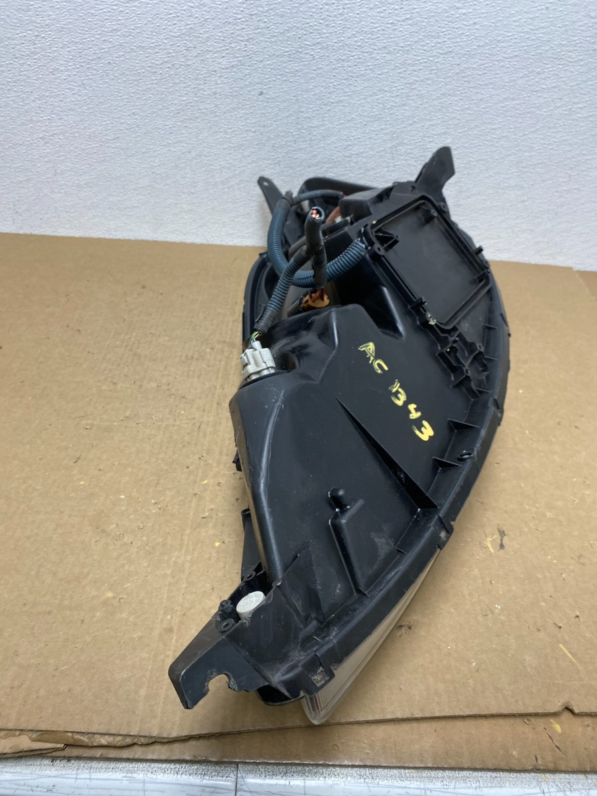 2006 to 2010 Toyota Sienna Right Passenger Rh Side Headlight Halogen AC1343 DW11