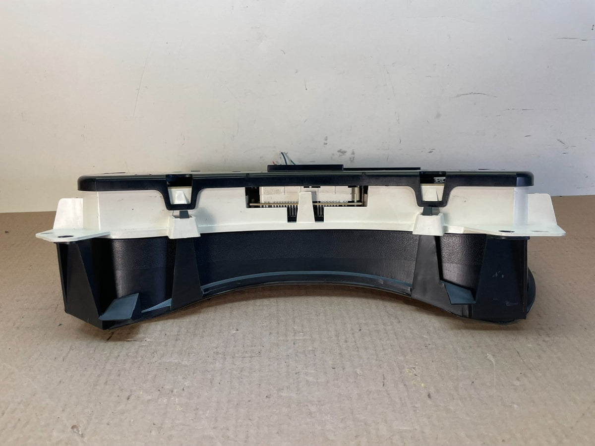 2002 GMC Yukon Speedometer Cluster Gauge ai8537 DG6